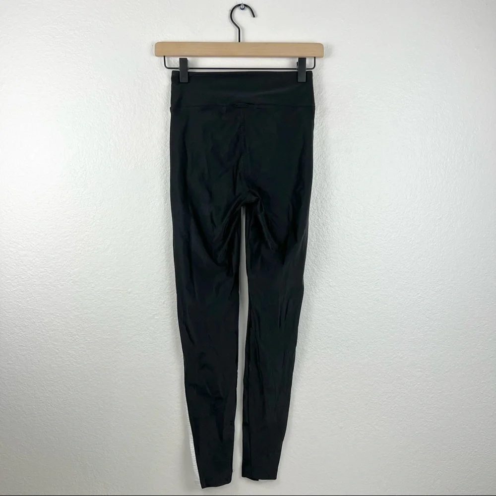 KORAL Dynamic Duo High Rise Energy Legging in Black & White, Size Small, NWT! - Picture 4 of 6